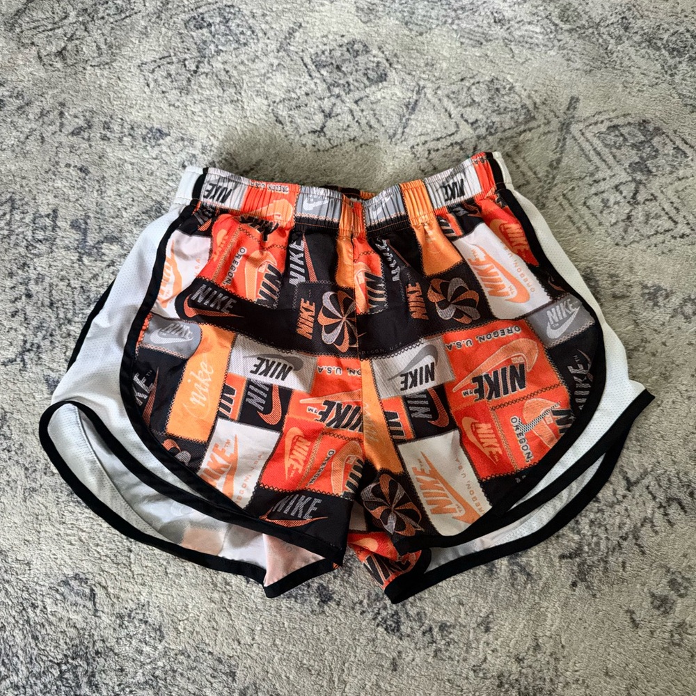 Women’s XS Orange Nike Shorts